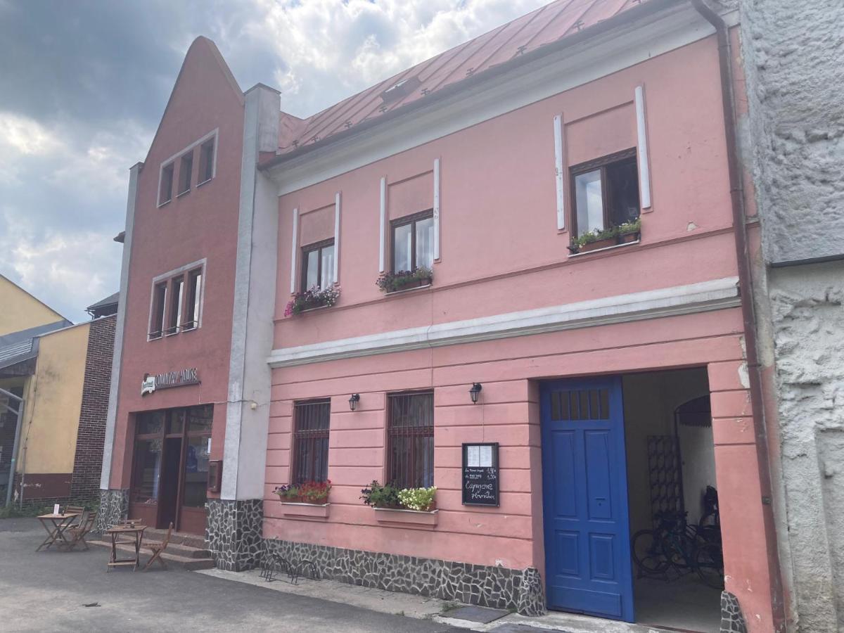 Country House & Restaurant Hronec מראה חיצוני תמונה
