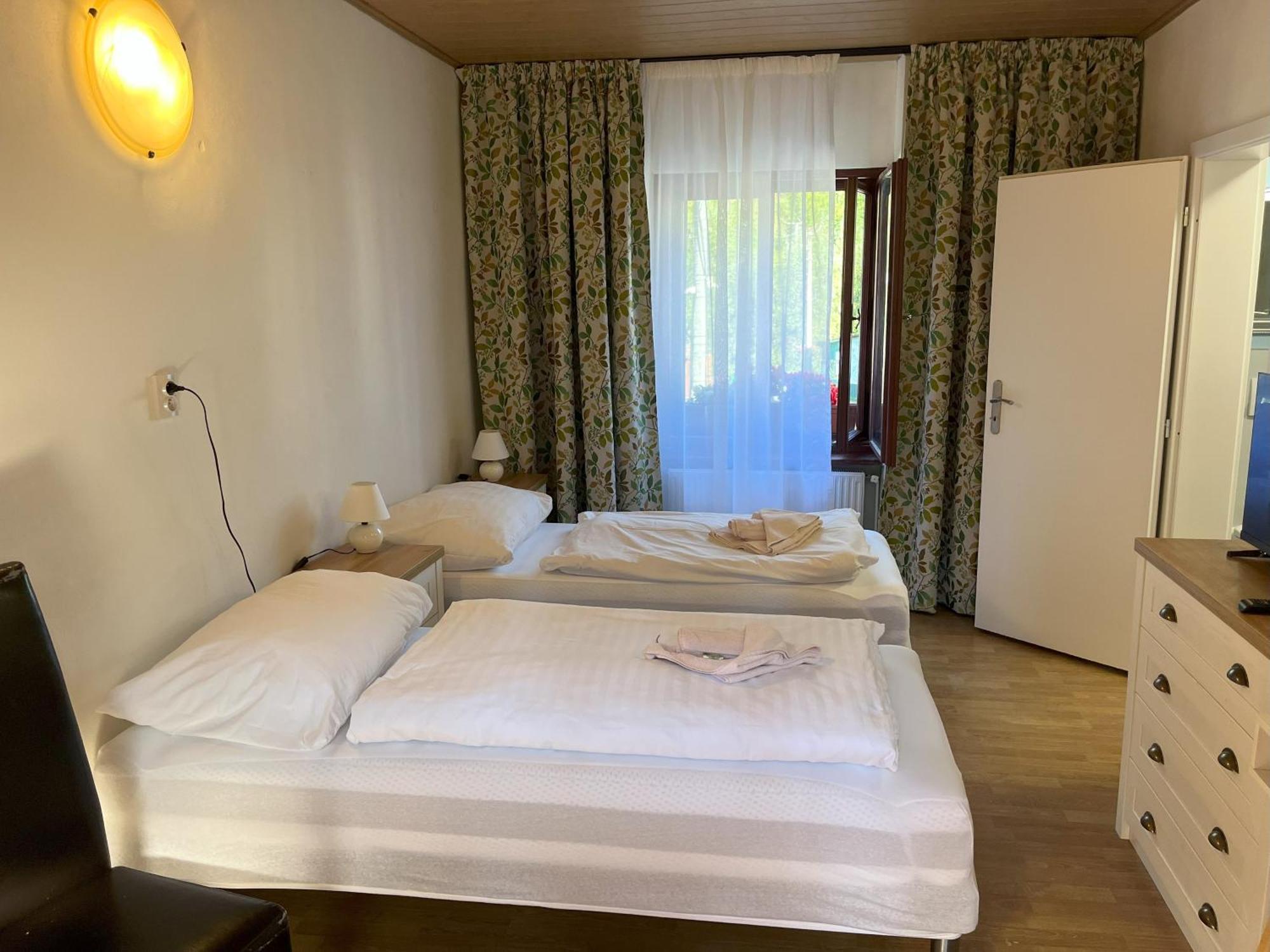 Country House & Restaurant Hronec מראה חיצוני תמונה